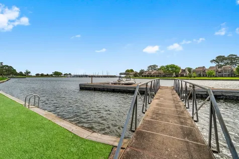 12600 Melville Drive 318b Montgomery TX 77356