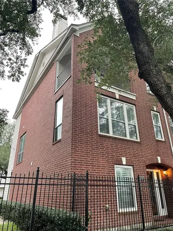 1040 La Rue Street Houston TX 77019