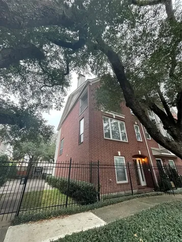 1040 La Rue Street Houston TX 77019