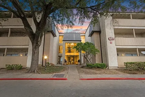 8517 Hearth Drive 36 Houston TX 77054