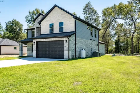 816 County Road 6609 Dayton TX 77535