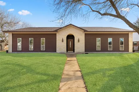 357 W Castle Harbour Drive Friendswood TX 77546
