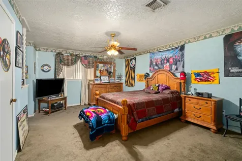 357 W Castle Harbour Drive Friendswood TX 77546