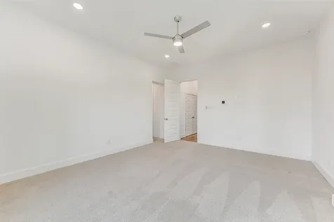 806 Fisher Street D Houston TX 77018