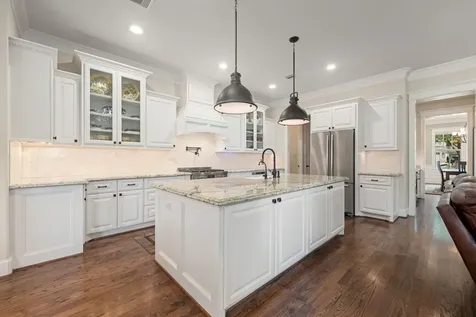 1639 Du Barry Lane Houston TX 77018
