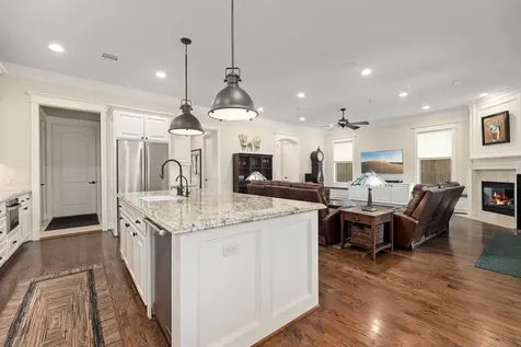 1639 Du Barry Lane Houston TX 77018