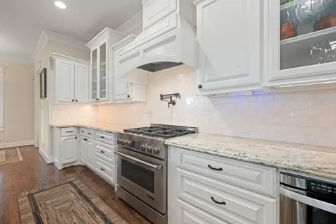1639 Du Barry Lane Houston TX 77018