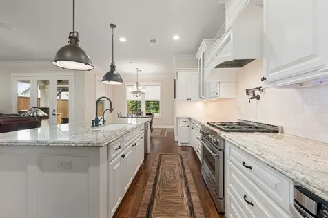 1639 Du Barry Lane Houston TX 77018