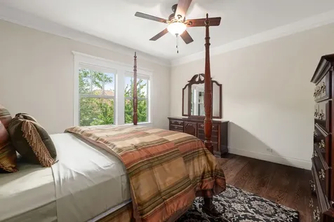 1639 Du Barry Lane Houston TX 77018