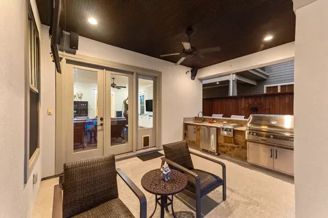 1639 Du Barry Lane Houston TX 77018