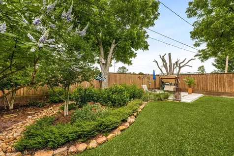 1639 Du Barry Lane Houston TX 77018