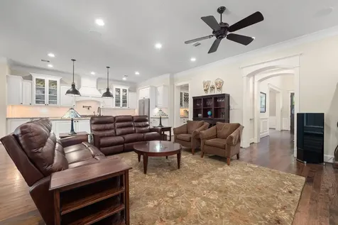 1639 Du Barry Lane Houston TX 77018