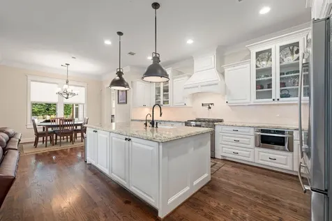 1639 Du Barry Lane Houston TX 77018