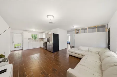 7511 Arnim Street Houston TX 77087