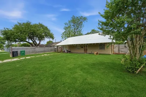 7511 Arnim Street Houston TX 77087