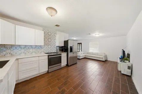 7511 Arnim Street Houston TX 77087