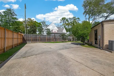 10614 Fairlane Drive Houston TX 77024