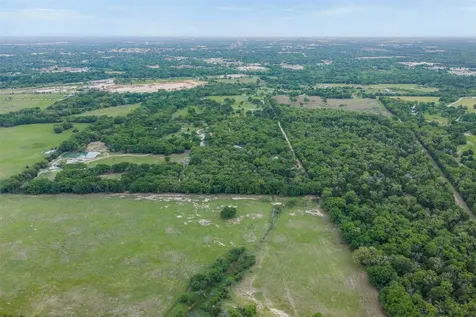 604 Hilton Road Bryan TX 77807