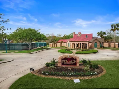 5222 Summer Snow Drive Houston TX 77041