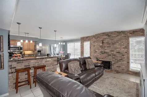 2101 Fountain View Drive 80 Houston TX 77057