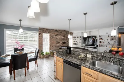 2101 Fountain View Drive 80 Houston TX 77057