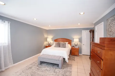 2101 Fountain View Drive 80 Houston TX 77057