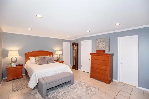 2101 Fountain View Drive 80 Houston TX 77057