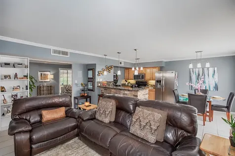 2101 Fountain View Drive 80 Houston TX 77057