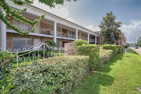 2101 Fountain View Drive 80 Houston TX 77057