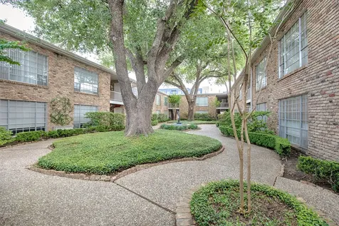 2101 Fountain View Drive 80 Houston TX 77057