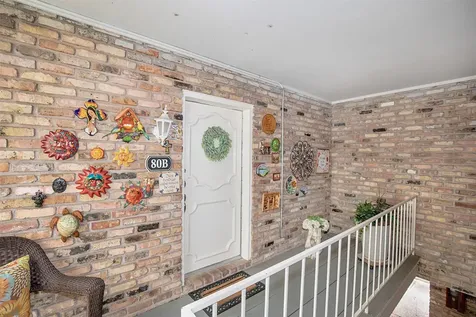 2101 Fountain View Drive 80 Houston TX 77057