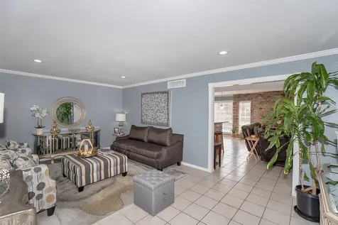 2101 Fountain View Drive 80 Houston TX 77057
