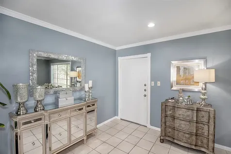 2101 Fountain View Drive 80 Houston TX 77057