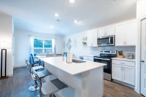 201 Elm Creek Drive Hutto TX 78634