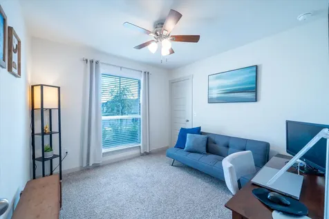 201 Elm Creek Drive Hutto TX 78634