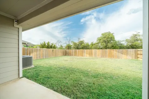 201 Elm Creek Drive Hutto TX 78634