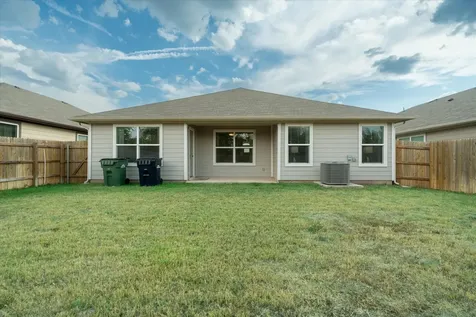 201 Elm Creek Drive Hutto TX 78634