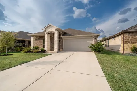 201 Elm Creek Drive Hutto TX 78634