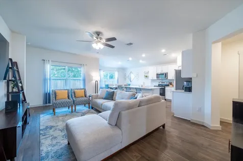 201 Elm Creek Drive Hutto TX 78634