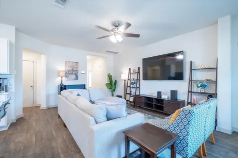 201 Elm Creek Drive Hutto TX 78634