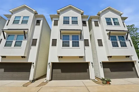2057 Sherwood Forest Street Houston TX 77043