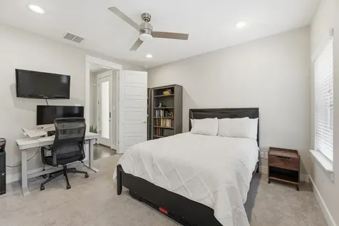 2057 Sherwood Forest Street Houston TX 77043