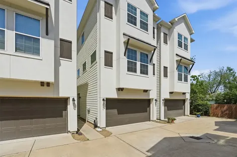 2057 Sherwood Forest Street Houston TX 77043