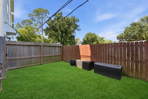 2057 Sherwood Forest Street Houston TX 77043