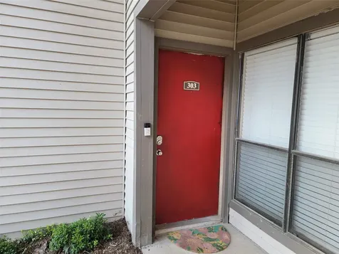 2025 Augusta Drive 303 Houston TX 77057