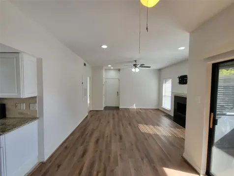 2025 Augusta Drive 303 Houston TX 77057