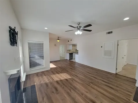 2025 Augusta Drive 303 Houston TX 77057