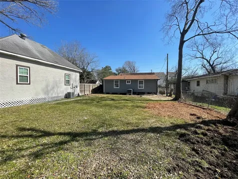 2508 Texas Avenue Pearland TX 77581