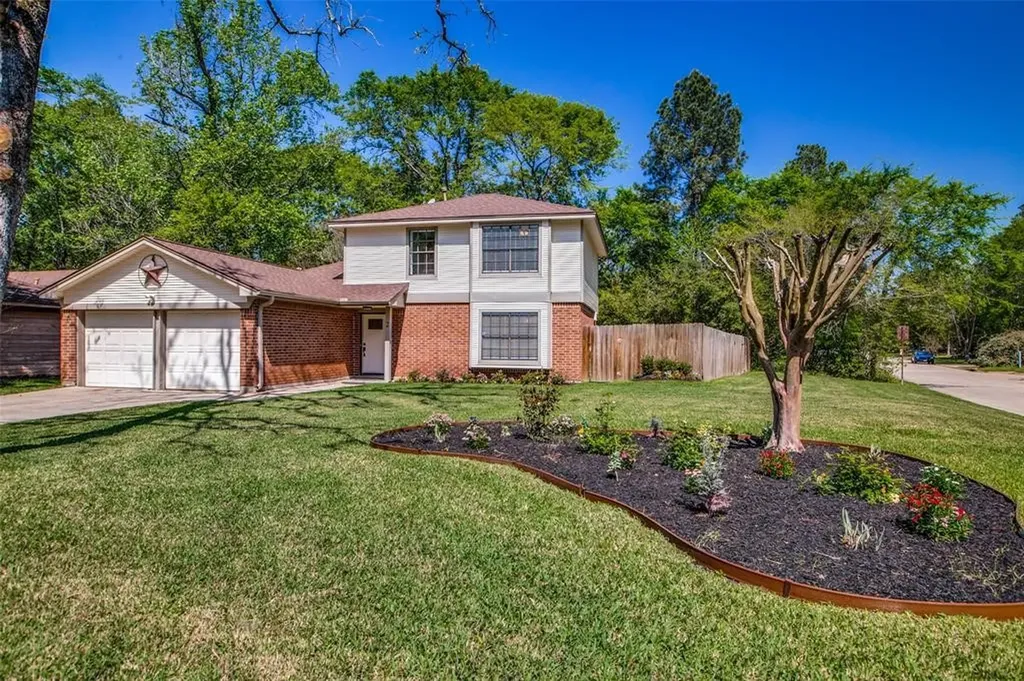 2 W Mistybreeze Circle Spring TX 77381