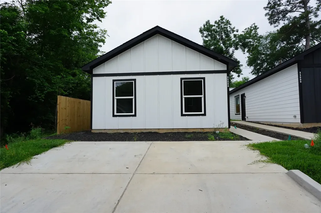 9768 Black Gum Street Willis TX 77318